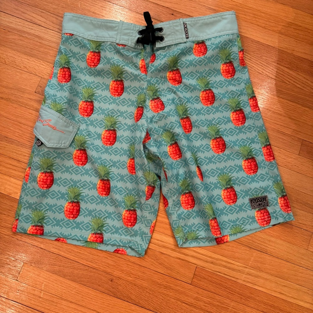 Maui and Sons board shirts M